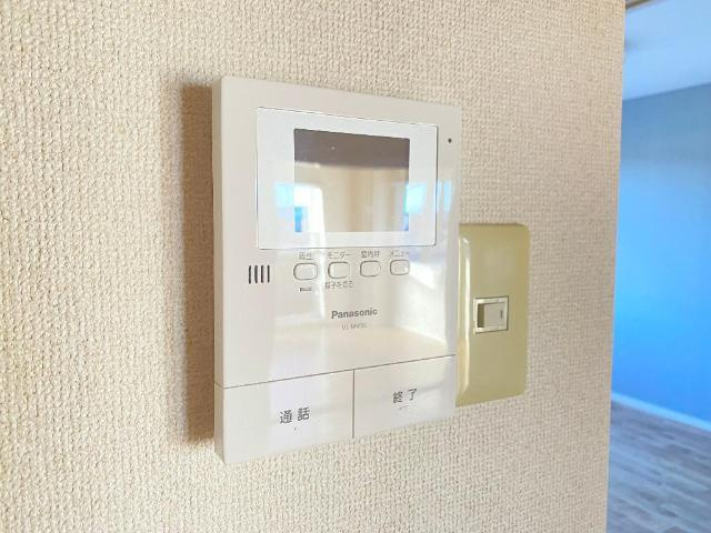 サンシャイン石敷の内装|カメラ付インターホン