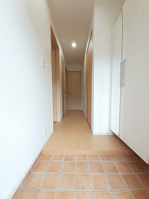 ベルファミーユＡの玄関
