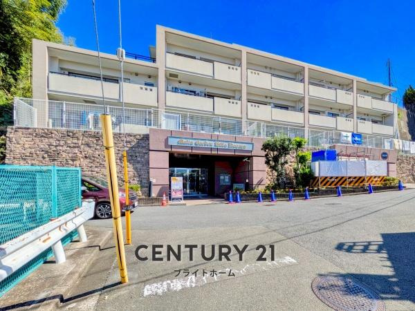 モリスガーデンヒルズ井土ヶ谷の外観|堂々とした外観が目を引きます。
緑が多く、落ち着いた住環境良好の好立地です♪