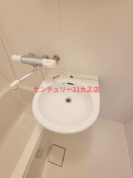 シャトー波除の洗面所