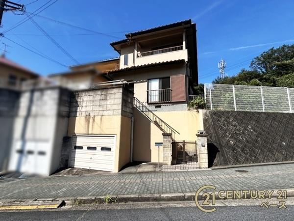 北葛城郡王寺町畠田８丁目　一戸建の外観|■現地撮影写真■見晴らし良好な６ＬＤＫの邸宅です！お気軽にお問い合わせください！