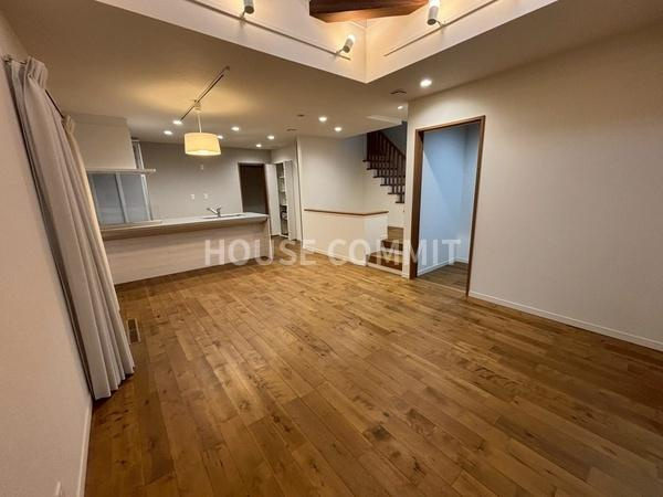 印旛郡酒々井町東酒々井１丁目の中古一戸建の居間・リビング