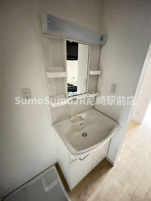 尼崎市大庄西町４丁目のアパートの独立洗面台|独立洗面化粧台が付いています
