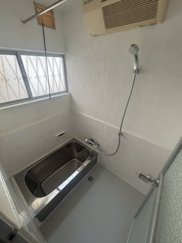 大庄中通4丁目戸建の浴室|ゆったり過ごせるお風呂です