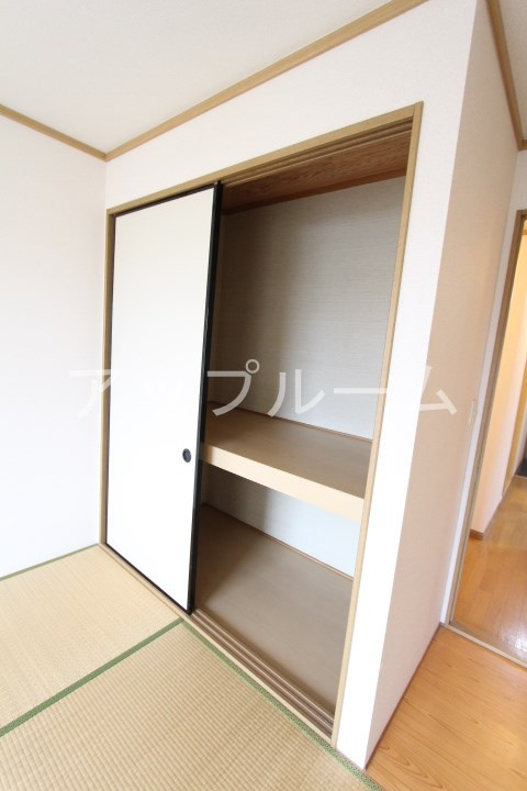 栄ハイムの収納
