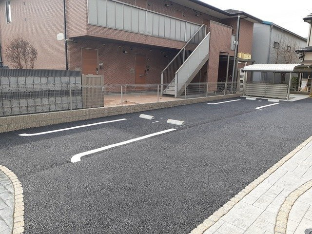 マーサ　ベルの駐車場