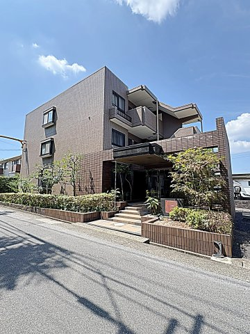 ピアネーズ神ノ倉の外観|静かな環境のマンションタイプです☆