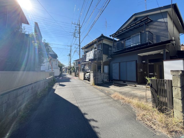 狭山ヶ丘2丁目　新築戸建の外観|【前面道路含む現地写真】