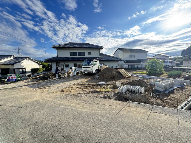 新築　高崎市倉賀野町1期　LIGNAGE　１号棟の駐車場|現地写真　駐車スペースは並列2～3台分可能です！
