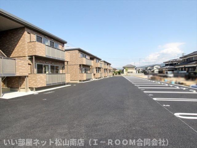 【駐車場】 | エトワール　アジュテ