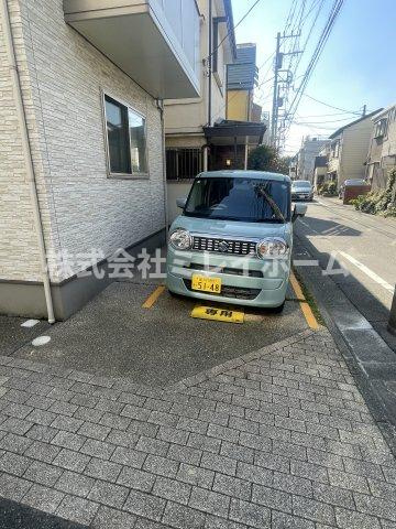グランドソレイユⅡの駐車場