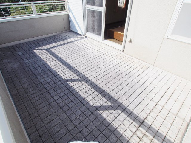 広島市安芸区上瀬野町の一戸建てのバルコニー