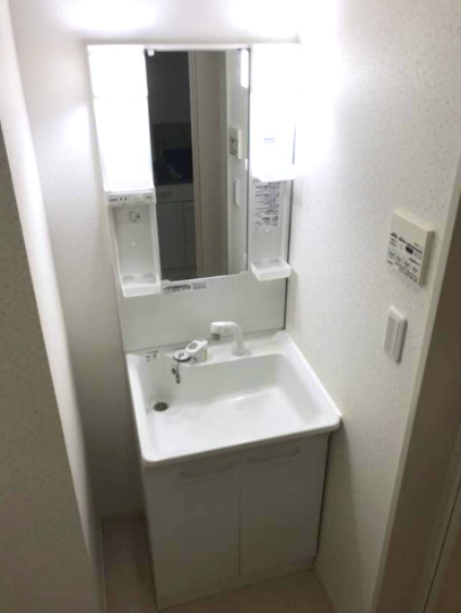 アンプルールフェール十条の独立洗面台