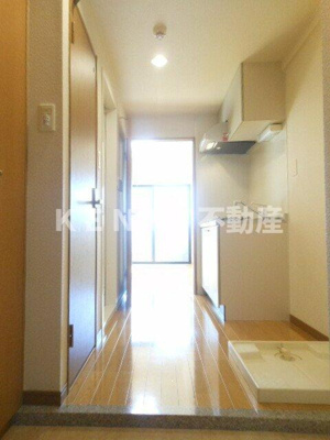 【玄関】 | ガラ・ステージ田園調布 | 収納もある玄関です
