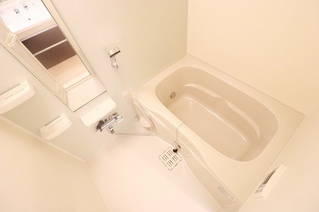 ディアコート新長田の浴室