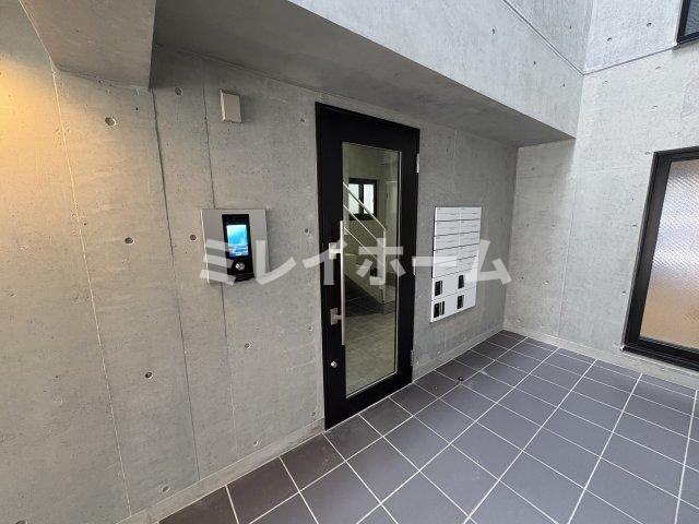 ザワン西蒲田のエントランス