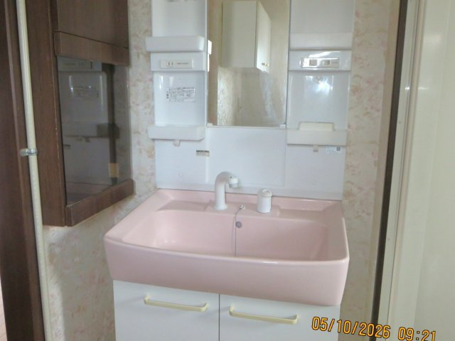 　津市河芸町上野　オール電化住宅　４ＳＬＤＫの独立洗面台