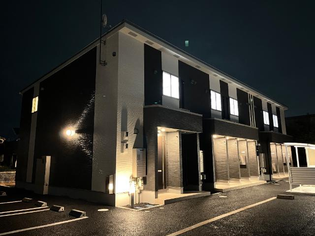 R・Nコーポの外観|外観写真（夜）