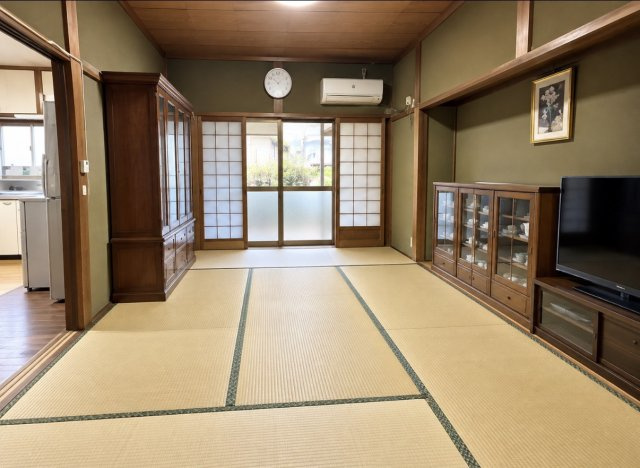 神埼市千代田町　元美容室の店舗付き戸建てです！の居間・リビング