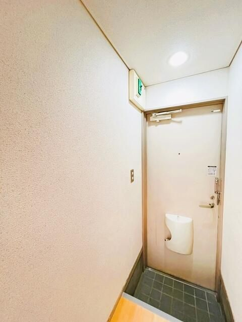 メンバーズルーム横浜の玄関