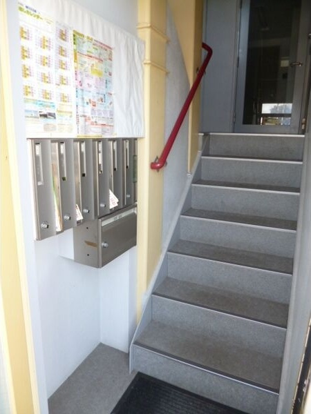 サクセスヒルズのエントランス|落ち着いたエントランスです