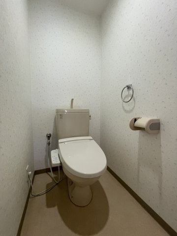 ロイヤルコートヤード西宮のトイレ|落ち着いたトイレです
