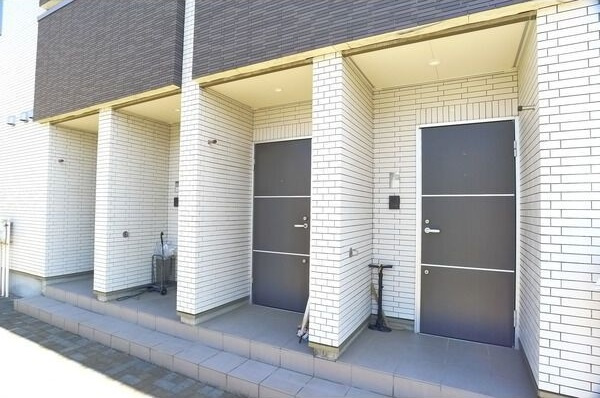 ママベルBの玄関|ゆったりとした玄関です