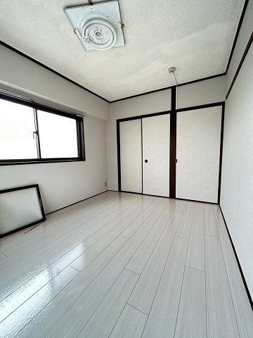 リーフ塚口の居間・リビング