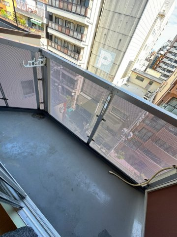 クラビス上町台のバルコニー