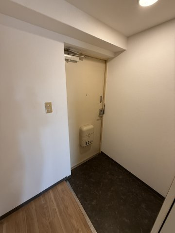 アヴェニール塚口の玄関