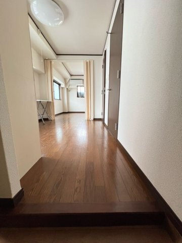 コーポティアラの玄関