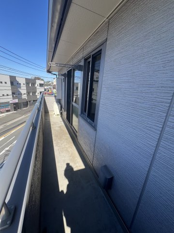 市川市大野町３丁目のアパートのバルコニー