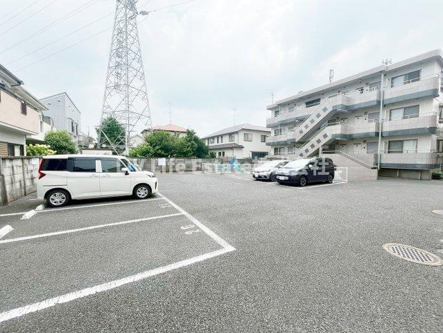 ミヤビヒルズ大泉学園　Ｂ棟の駐車場