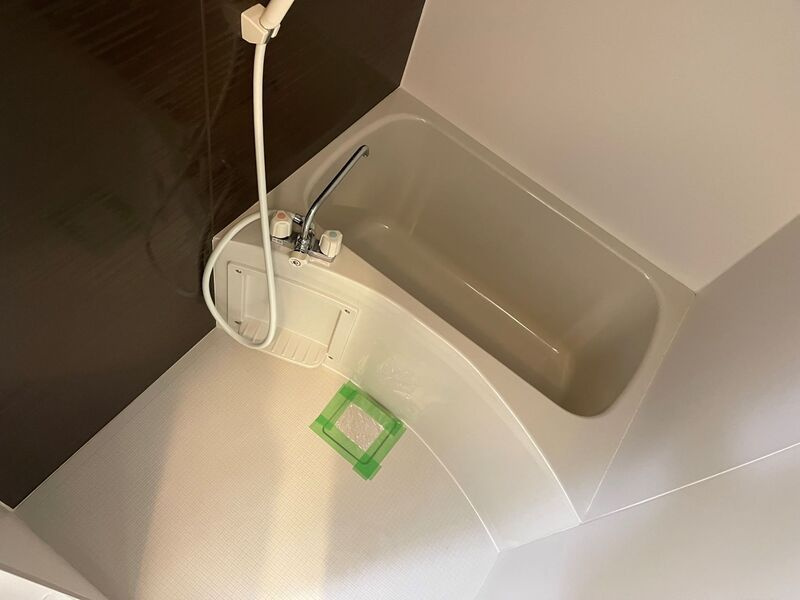 アヴェニール南通町の浴室