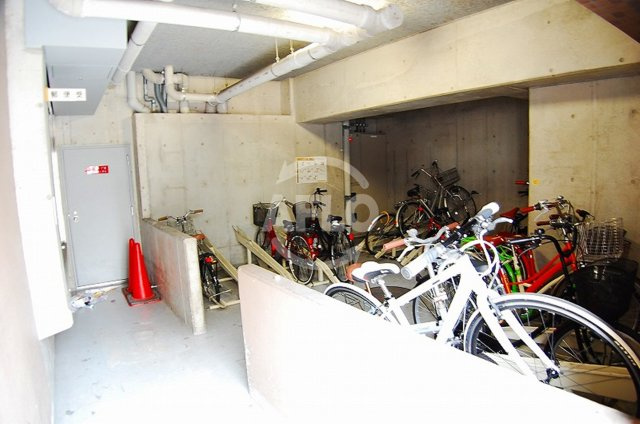 セレッソコート西心斎橋Ⅲの設備|セレッソコート西心斎橋Ⅲ　駐輪場