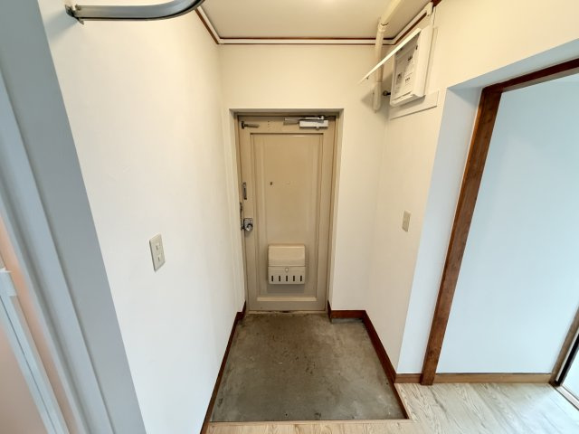 松戸タイムズ2号棟の玄関