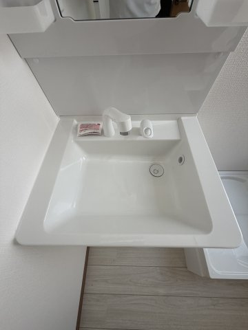 宮内町アパートの洗面所