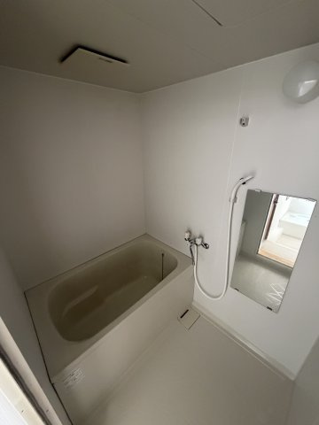 宮内町アパートの浴室
