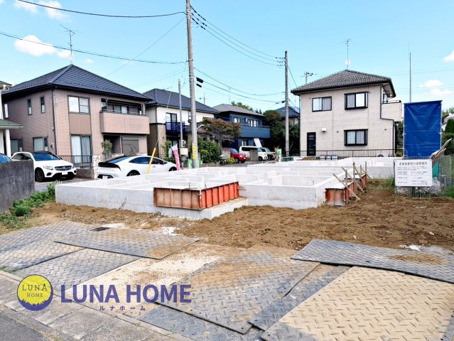 牛久市さくら台1丁目　新築戸建　Ｂ号棟の前面道路含む現地写真