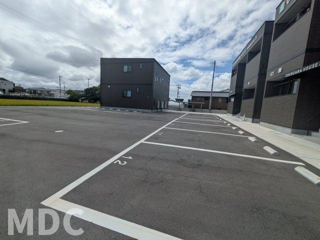 ココカラハウス川内5Aの駐車場
