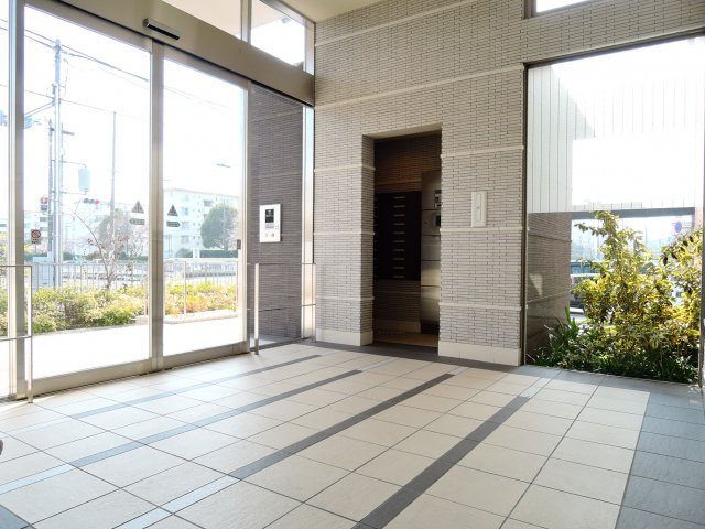 【エントランス】 | フロイデ川添