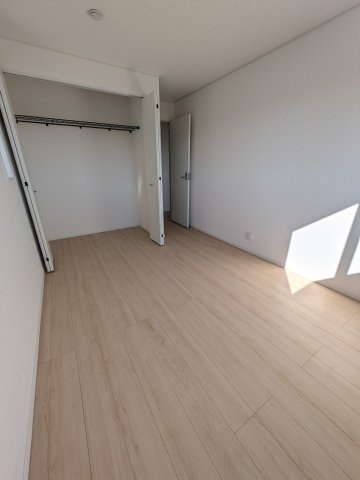 【いわき市錦町第33】　3号棟　※必ずもらえる選べるキャンペーン実施中！の洋室|□■居室の写真です■□■　
寝室にも、子供部屋にも、趣味のお部屋にもお使いいただけます♪