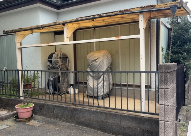 【外観】 | 陽光台売地 | 家を建てる場合、方位は要チェックです。現実的に日当たりのよい家ならばリビングは南側、建築基準法でも北側に当たる家への配慮は求められています。土地を見学に行く際は、方位磁針を持って行くようにしましょう。