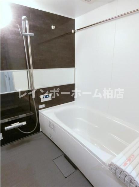 仲介手数料（賃料の1.10ヵ月）の50％OFF対象物件！の浴室|１坪風呂・追い焚き機能・浴室乾燥機があります