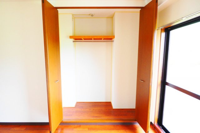 広島市安佐南区東野１丁目の賃貸マンションの収納