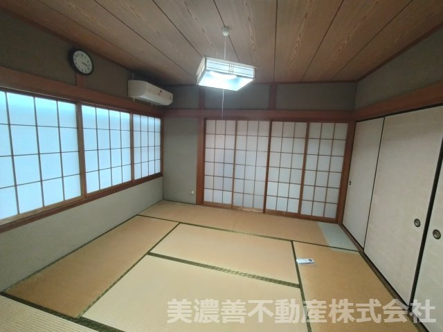 ６７５７０　岐阜市細畑4丁目中古戸建の和室