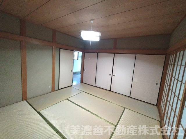 ６７５７０　岐阜市細畑4丁目中古戸建の和室