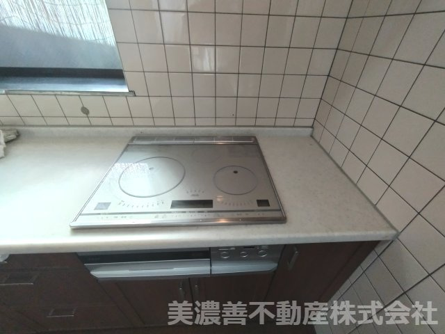 ６７５７０　岐阜市細畑4丁目中古戸建のキッチン
