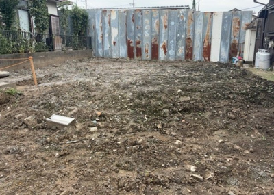 【外観】 | 上依知売地 | 土地の形が極端に長細かったり、狭小地、あるいは道路との高低差がある傾斜地だった場合、後々売ろうとしても買い手がつかない場合もあります。後々、売却することになった時に価値の下がらない土地を選びましょう。