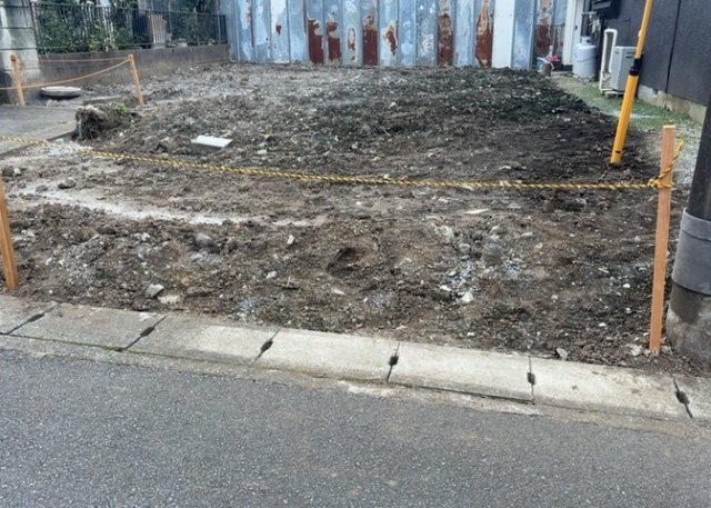 【外観】 | 上依知売地 | 土地の面積＝住宅面積ではありません。建ぺい率の問題などで、土地のある場所によって住宅を建てられる面積は限られています。高さもしかり、「土地」という言葉の中には、建築条件も含まれると考えておきましょう。